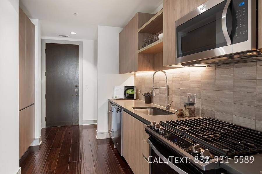 Apartment for rent at 4798 La Branch St #CMD2, Houston, TX 77004