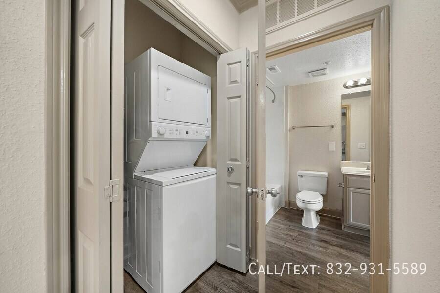 Apartment for rent at 8882 Westheimer Rd #RAEE1, Houston, TX 77063