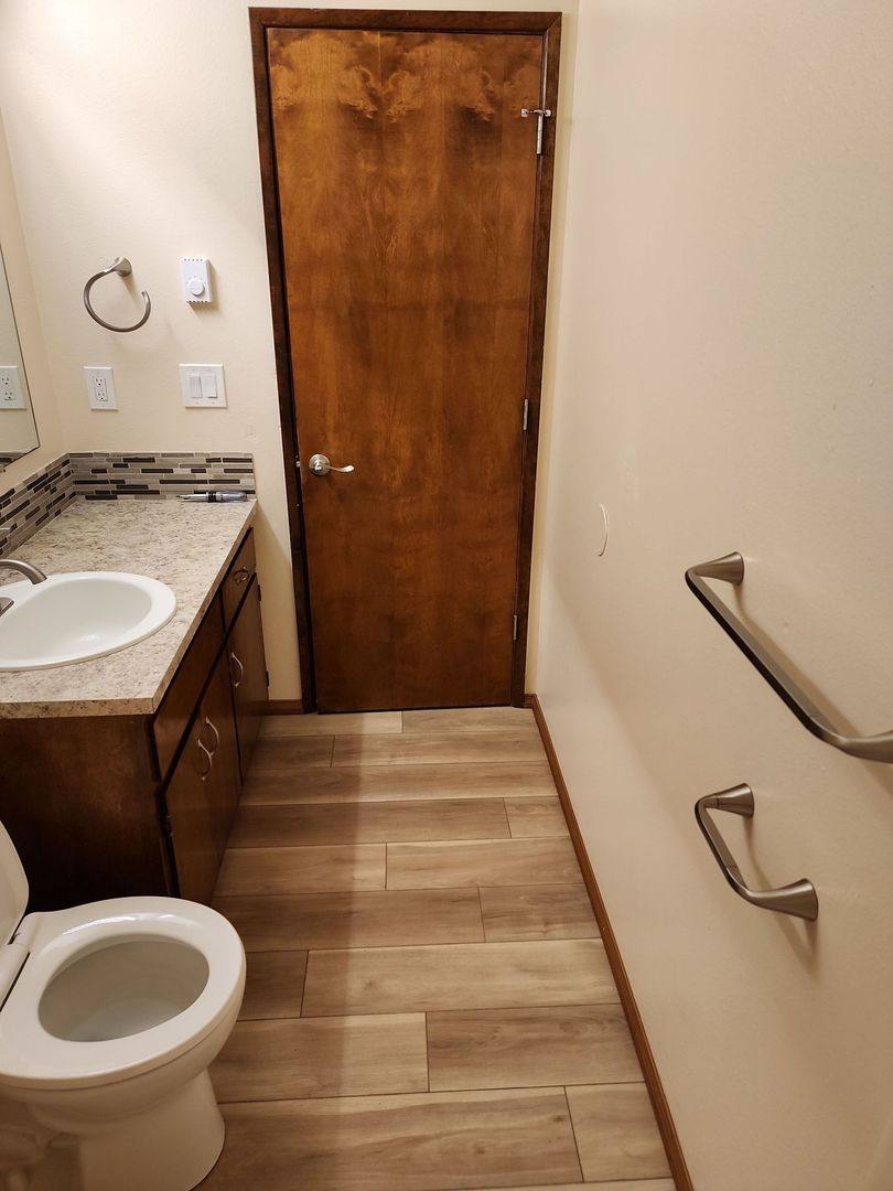 Apartment for rent at 525-595 Grant Ave, Cottage Grove, OR 97424