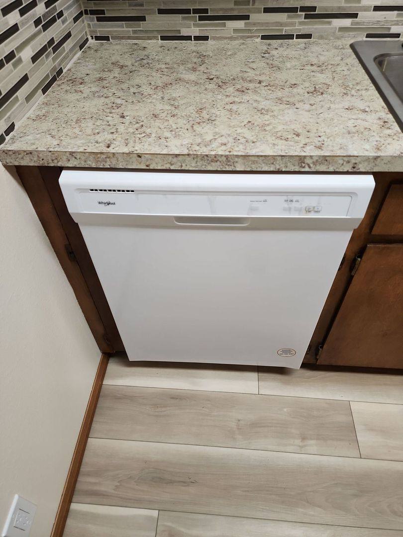 Apartment for rent at 525-595 Grant Ave, Cottage Grove, OR 97424