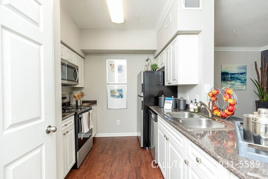Apartment for rent at 2800 Wilcrest Dr #PAW, Houston, TX 77042