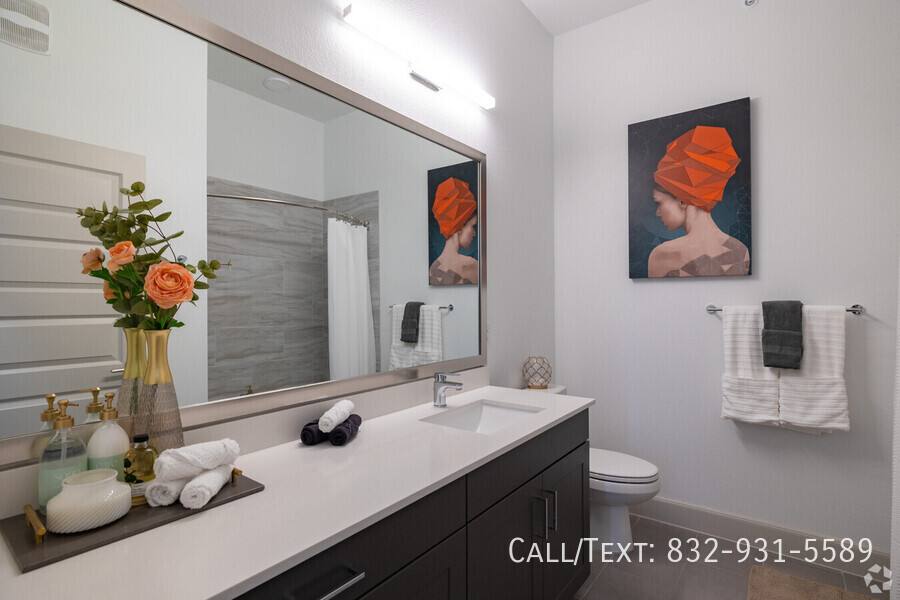 Apartment for rent at 1718 W 34th St #TRGO1, Houston, TX 77018