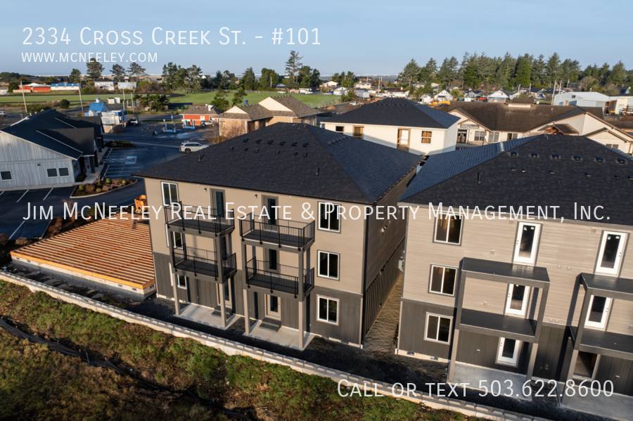 Apartment for rent at 2334 Cross Creek St, Seaside, OR 97138