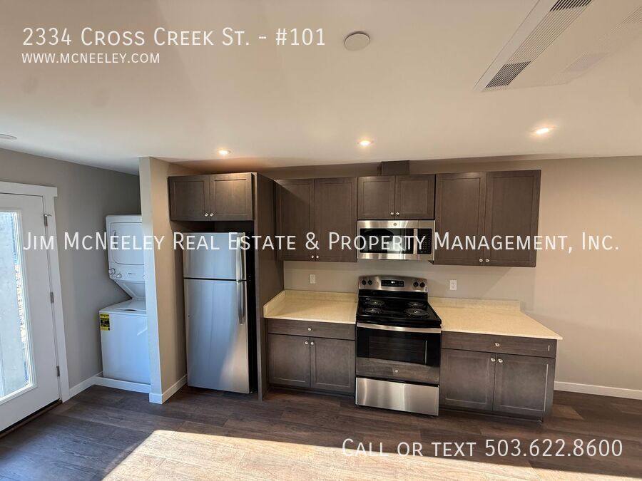 Apartment for rent at 2334 Cross Creek St, Seaside, OR 97138