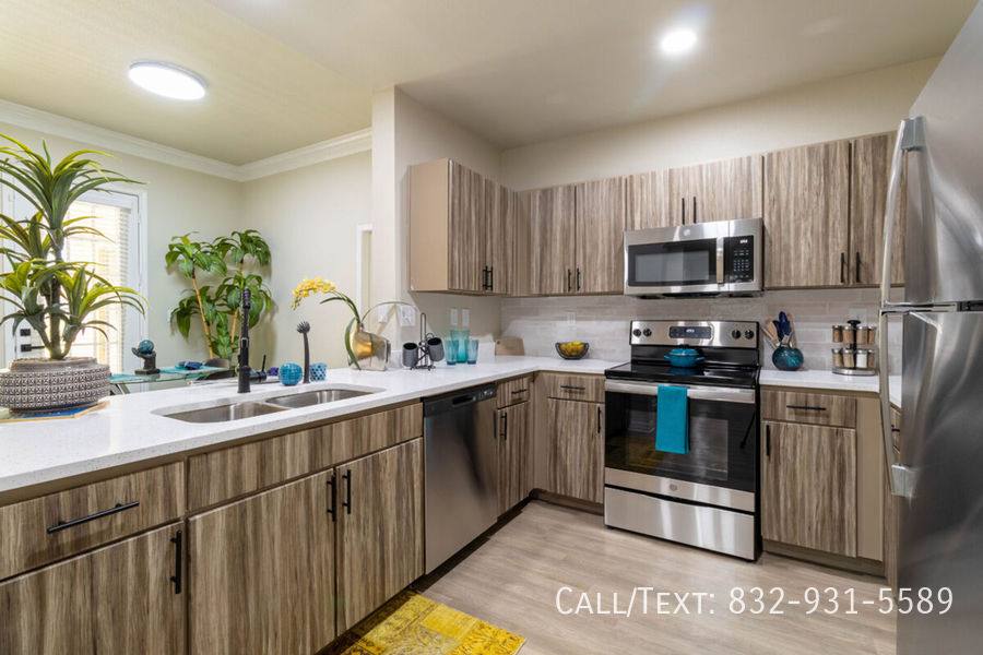 Condo for rent at 3000 San Jacinto St #4M1, Houston, TX 77004