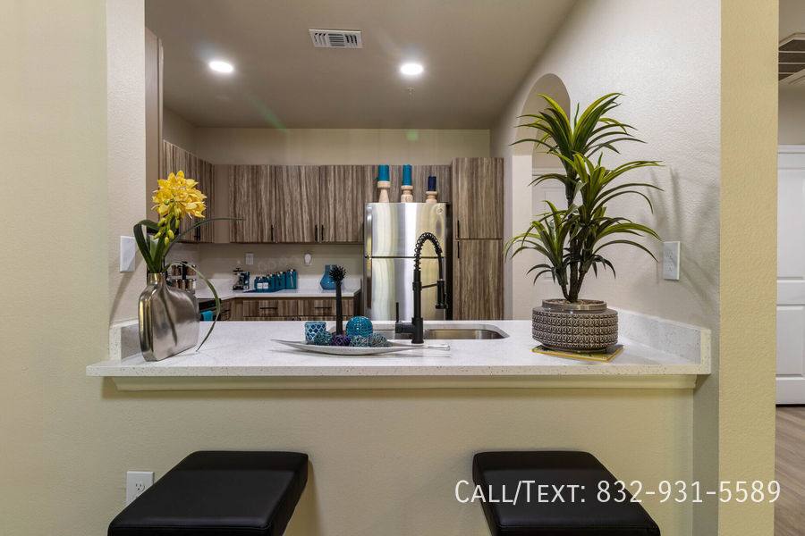 Condo for rent at 3000 San Jacinto St #4M1, Houston, TX 77004