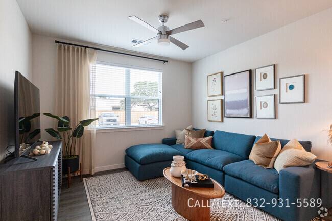 Apartment for rent at 1000 Antoine Dr #BM1, Houston, TX 77055