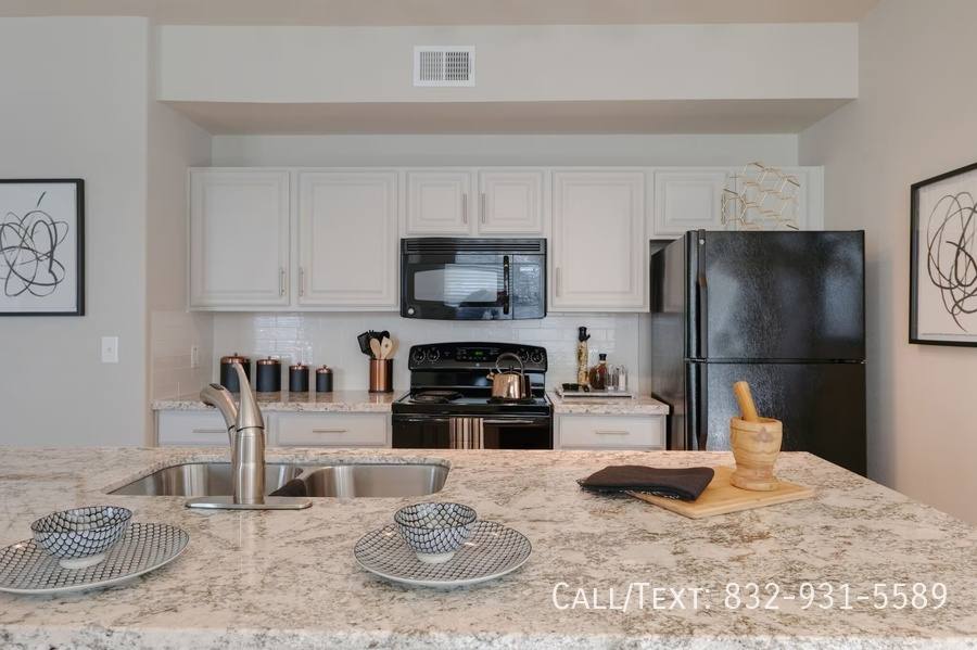 Apartment for rent at 9899 Bent Oak Dr #KNC, Houston, TX 77040