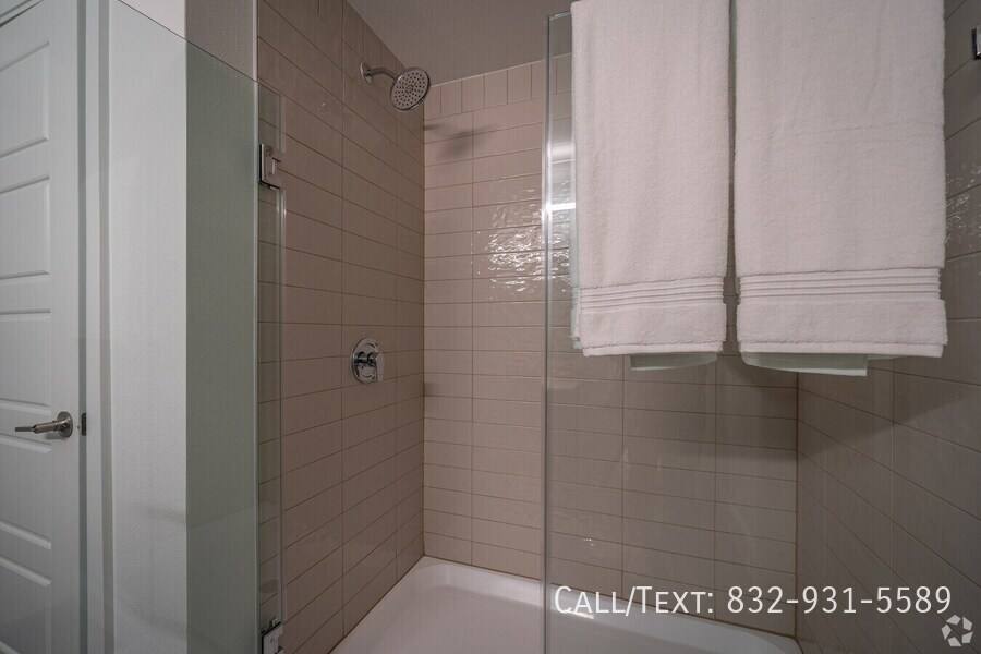 Apartment for rent at 18320 Central Creek Dr, Cypress, TX 77433