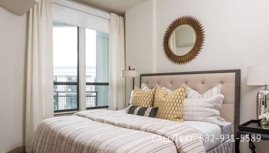 Apartment for rent at 668 W Dallas St #SAMN2, Houston, TX 77019