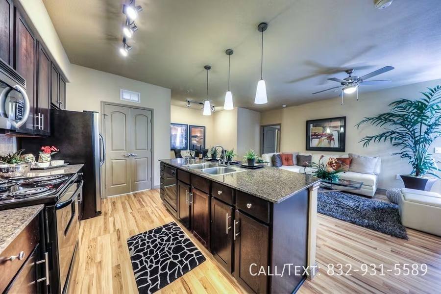 Apartment for rent at 19000 Crescent Springs Dr #DAK1, Kingwood, TX 77339