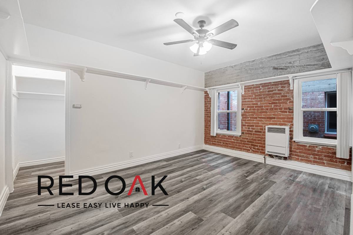 Apartment for rent at 5233 Monte Vista #306, Los Angeles, CA 90042