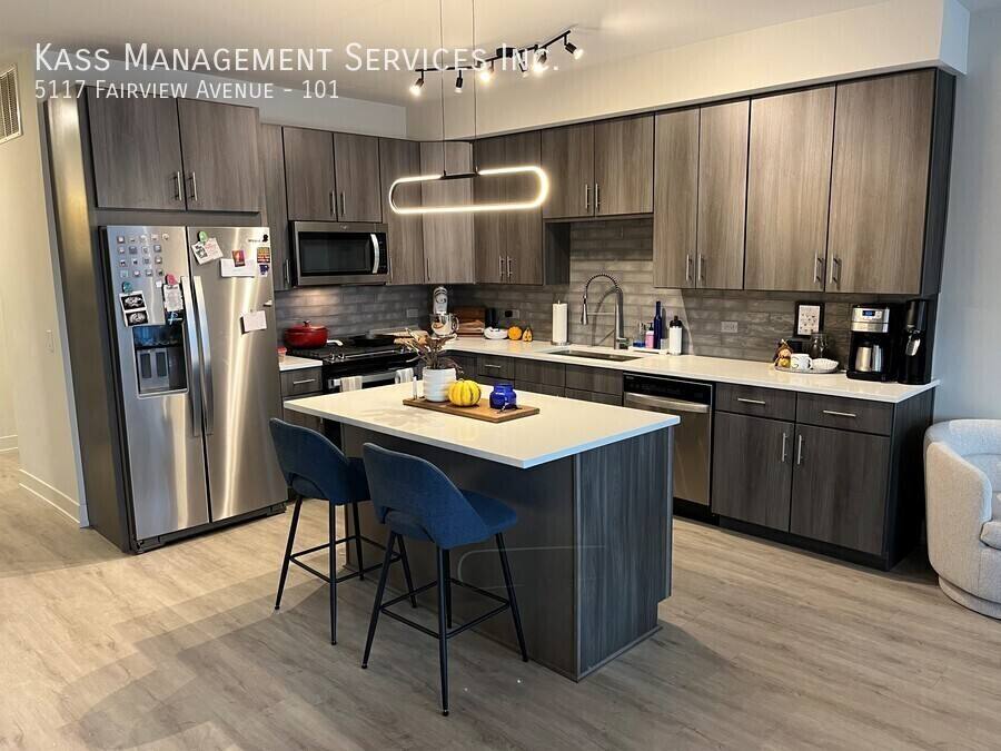 Apartment for rent at 5117 Fairview Ave #101, Downers Grove, IL 60515