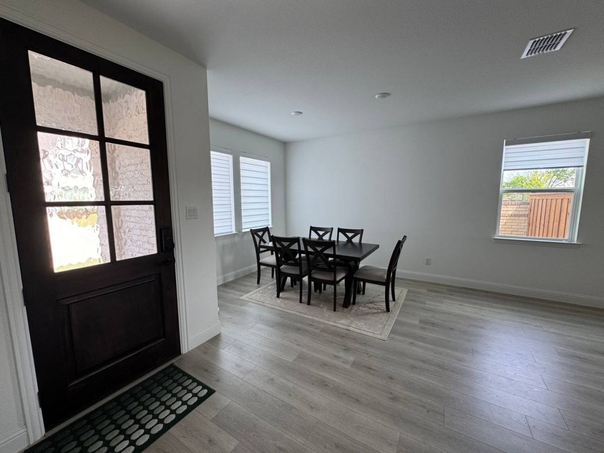 House for rent at 100 Barn Swallow Dr, Celina, TX 75009