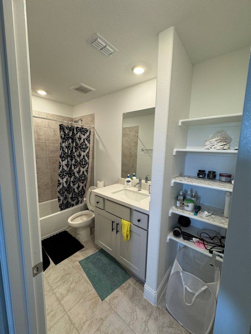 House for rent at 100 Barn Swallow Dr, Celina, TX 75009