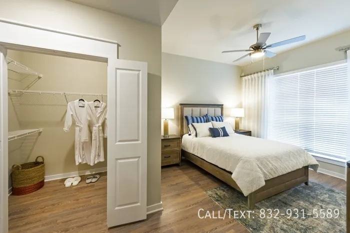 Apartment for rent at 1099 W Riley Rd #IYL, Houston, TX 77047