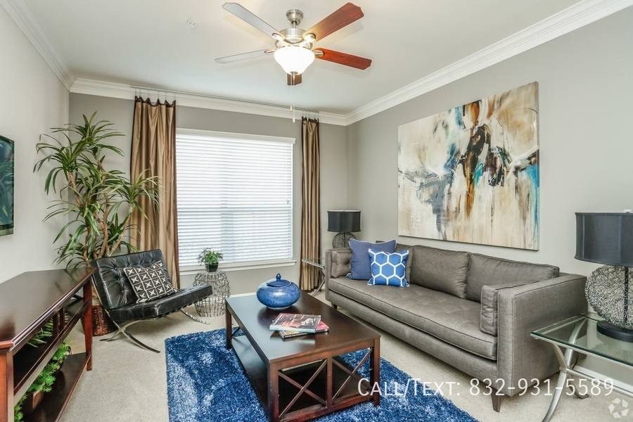 Apartment for rent at 999 White St #EAMH, Houston, TX 77007