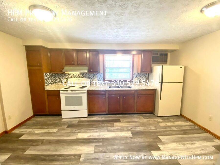 Townhouse for rent at 5877 Portage St NW, North Canton, OH 44720
