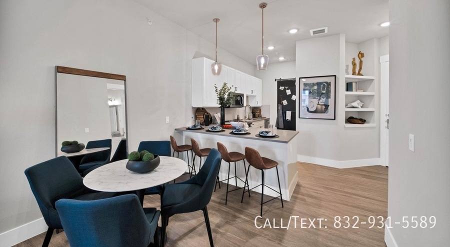 Apartment for rent at 1508 Summer St #TRHS1, Houston, TX 77007