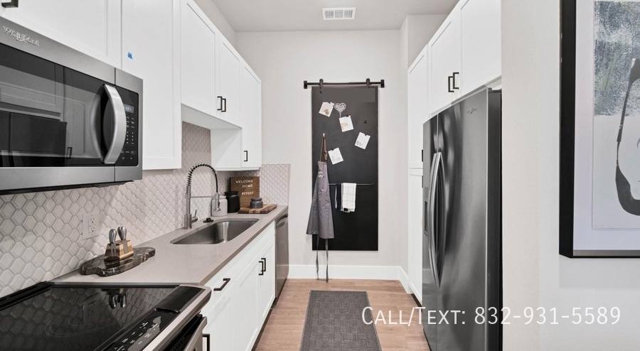 Apartment for rent at 1508 Summer St #TRHS1, Houston, TX 77007