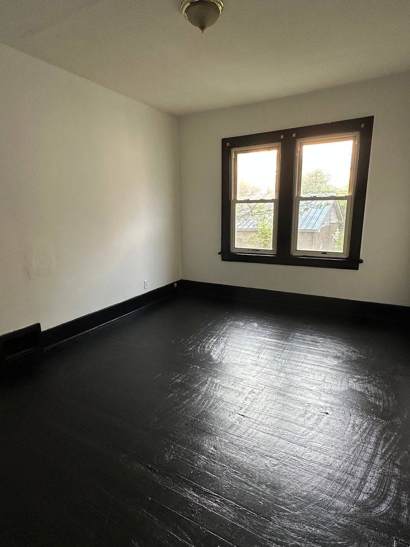 Apartment for rent at 1413 Wellsley Ave, Steubenville, OH 43952
