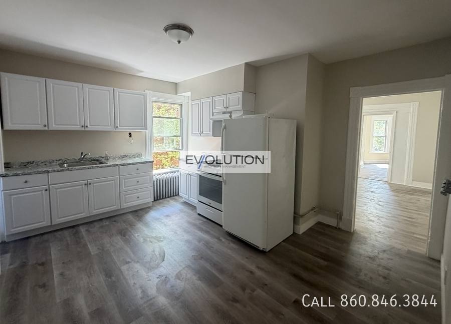 Apartment for rent at 228 -230 Franklin Ave #FL2, Hartford, CT 06114