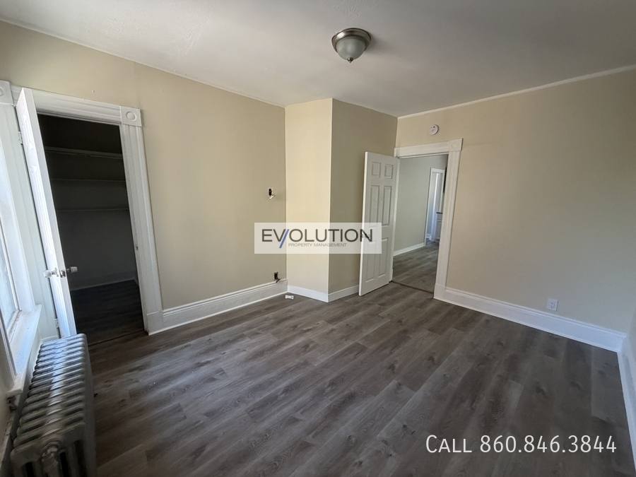 Apartment for rent at 228 -230 Franklin Ave #FL2, Hartford, CT 06114