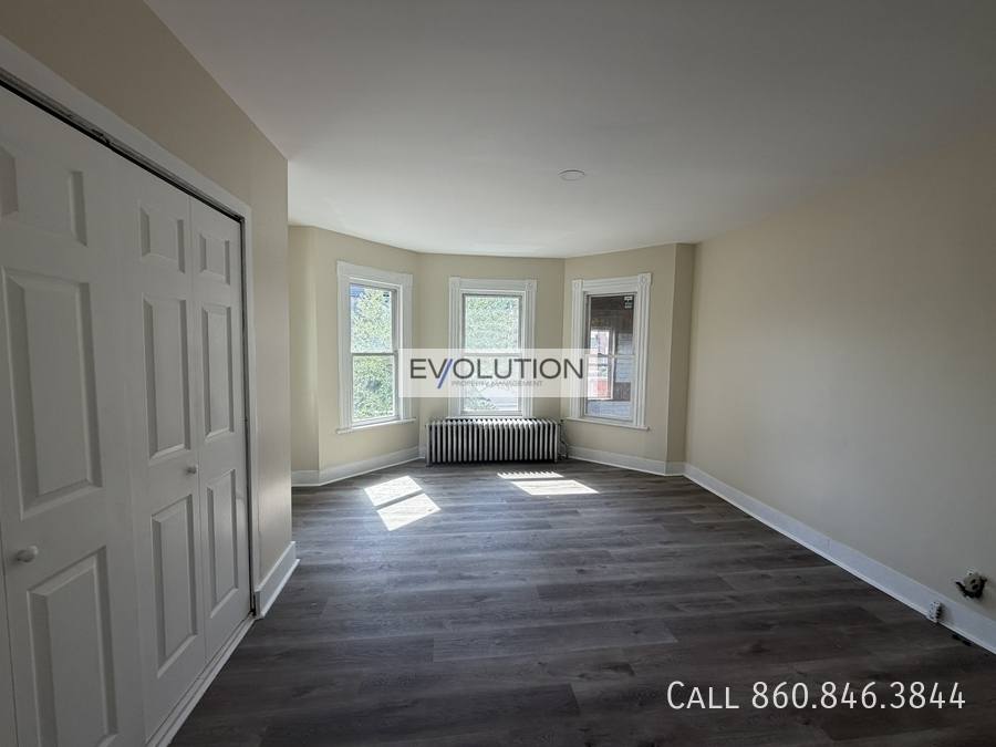 Apartment for rent at 228 -230 Franklin Ave #FL2, Hartford, CT 06114