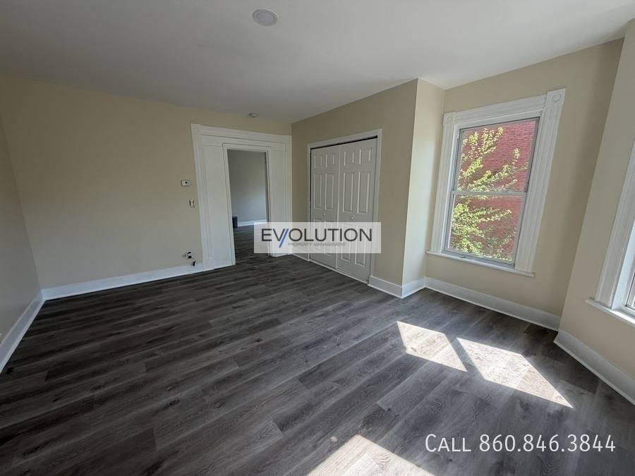 Apartment for rent at 228 -230 Franklin Ave #FL2, Hartford, CT 06114