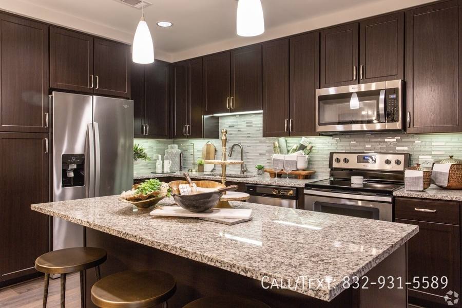 Apartment for rent at 966 Bunker Hill Rd #MAMC, Houston, TX 77024