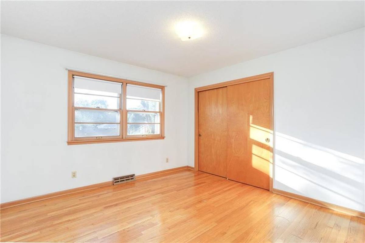 House for rent at 8706 NE Boone St, Kansas City, MO 64155