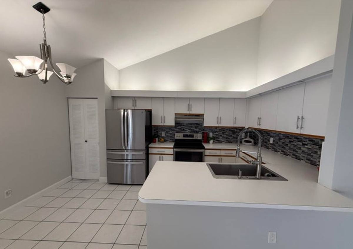 House for rent at 1204 Timberlane Circle, Lake Worth, FL 33463