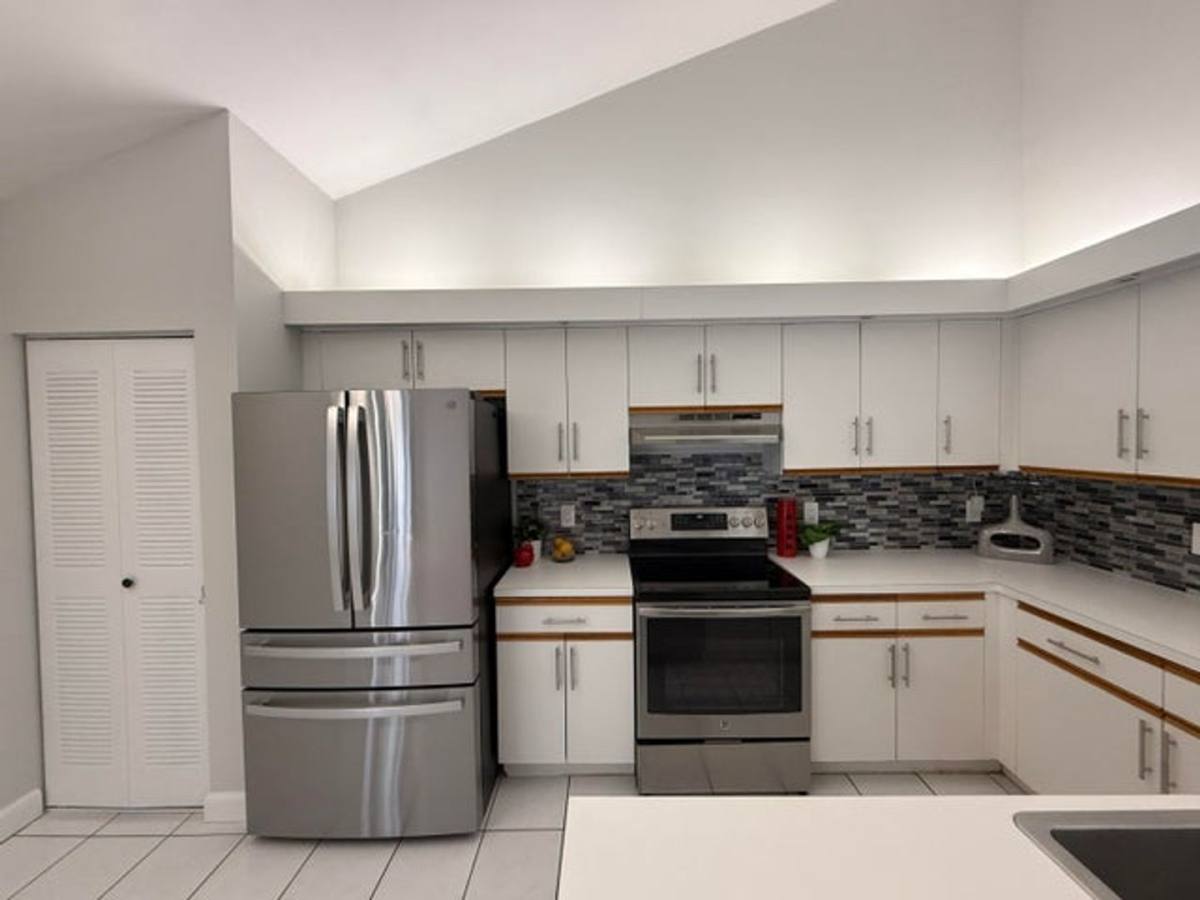 House for rent at 1204 Timberlane Circle, Lake Worth, FL 33463