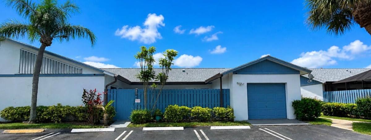 House for rent at 1204 Timberlane Circle, Lake Worth, FL 33463