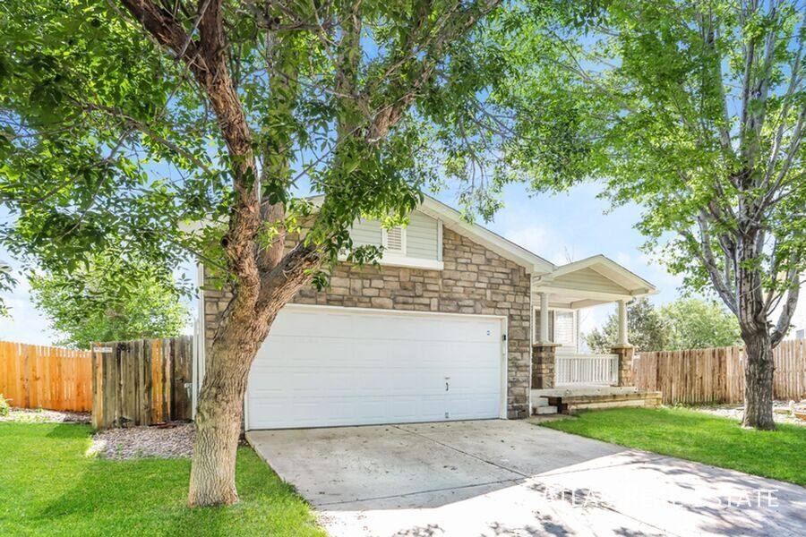 House for rent at 19558 E 18th Ave, Aurora, CO 80011
