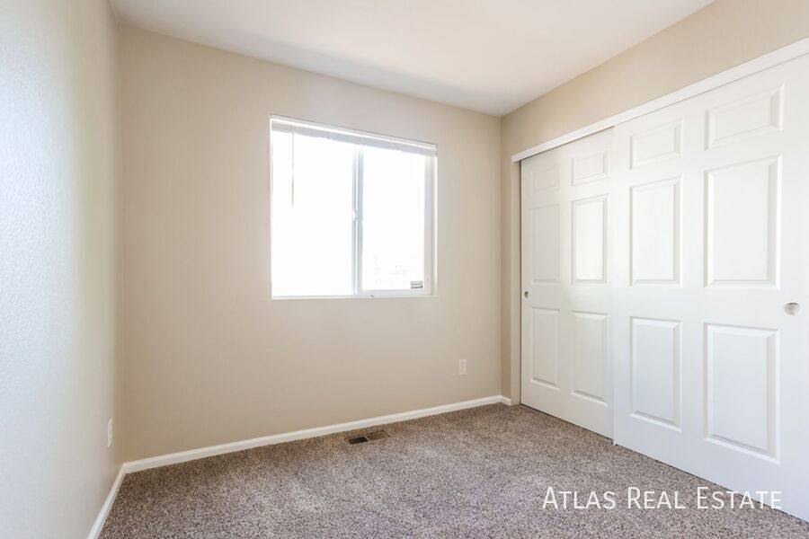 House for rent at 19558 E 18th Ave, Aurora, CO 80011