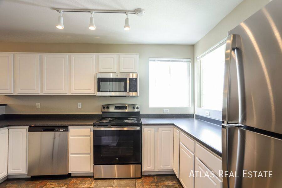 House for rent at 19558 E 18th Ave, Aurora, CO 80011