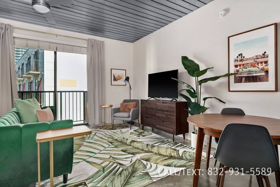 Apartment for rent at 1966 Travis St #MM3, Houston, TX 77002