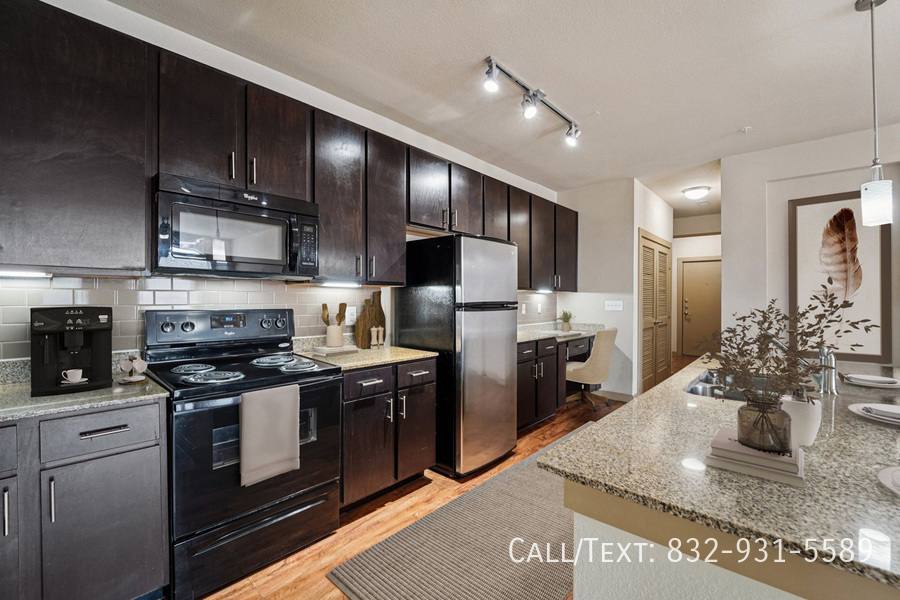 Apartment for rent at 1562 N Westgreen Blvd #DW5, Katy, TX 77449