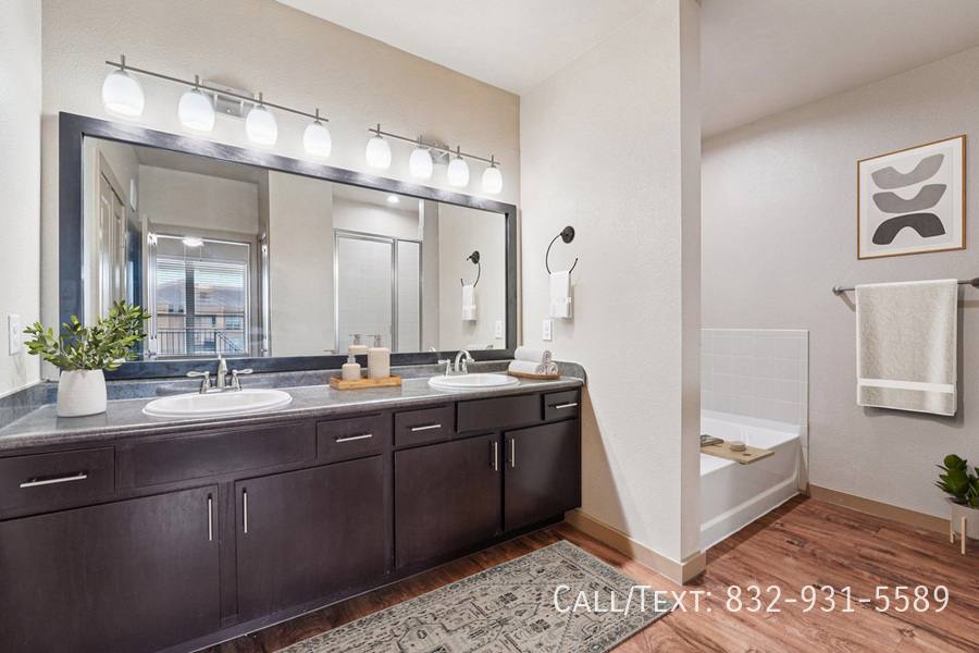 Apartment for rent at 1562 N Westgreen Blvd #DW5, Katy, TX 77449
