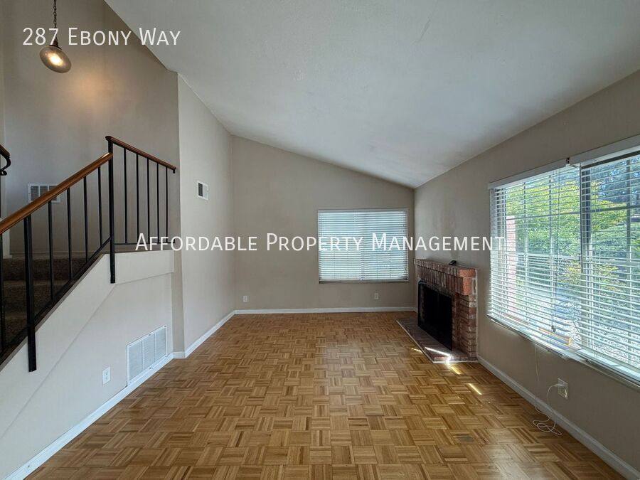 House for rent at 287 Ebony Way, Hayward, CA 94544