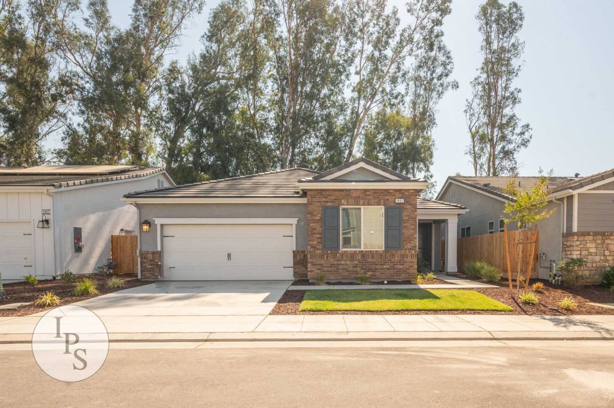 House for rent at 1457 Las Rosas, Clovis, CA 93619