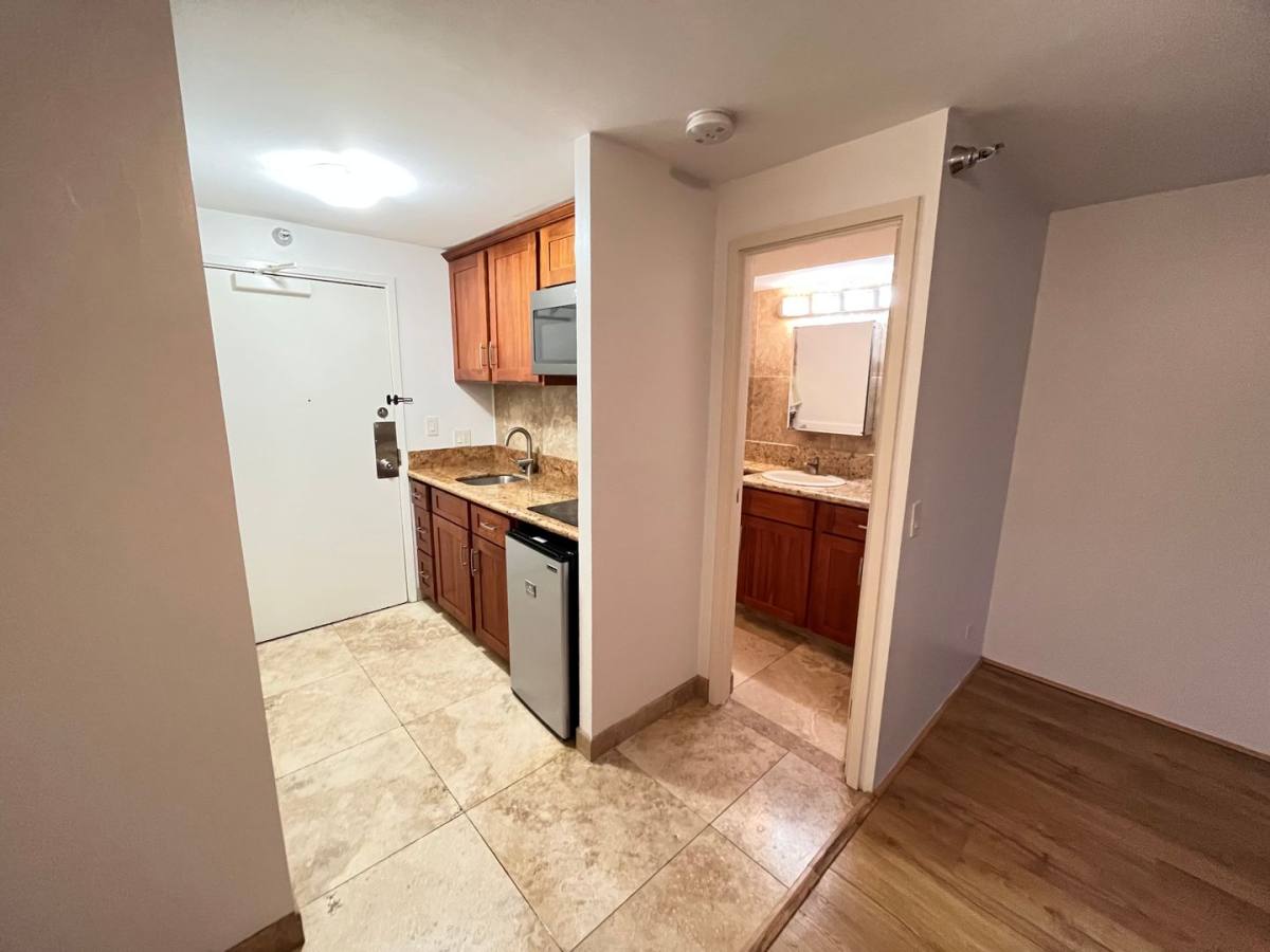 Apartment for rent at 1700 Ala Moana Blvd, Honolulu, HI 96815