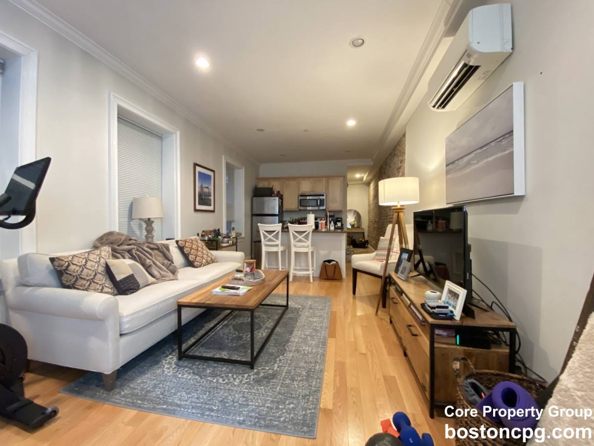Apartment for rent at 16 Hull St #2, Boston, MA 02113