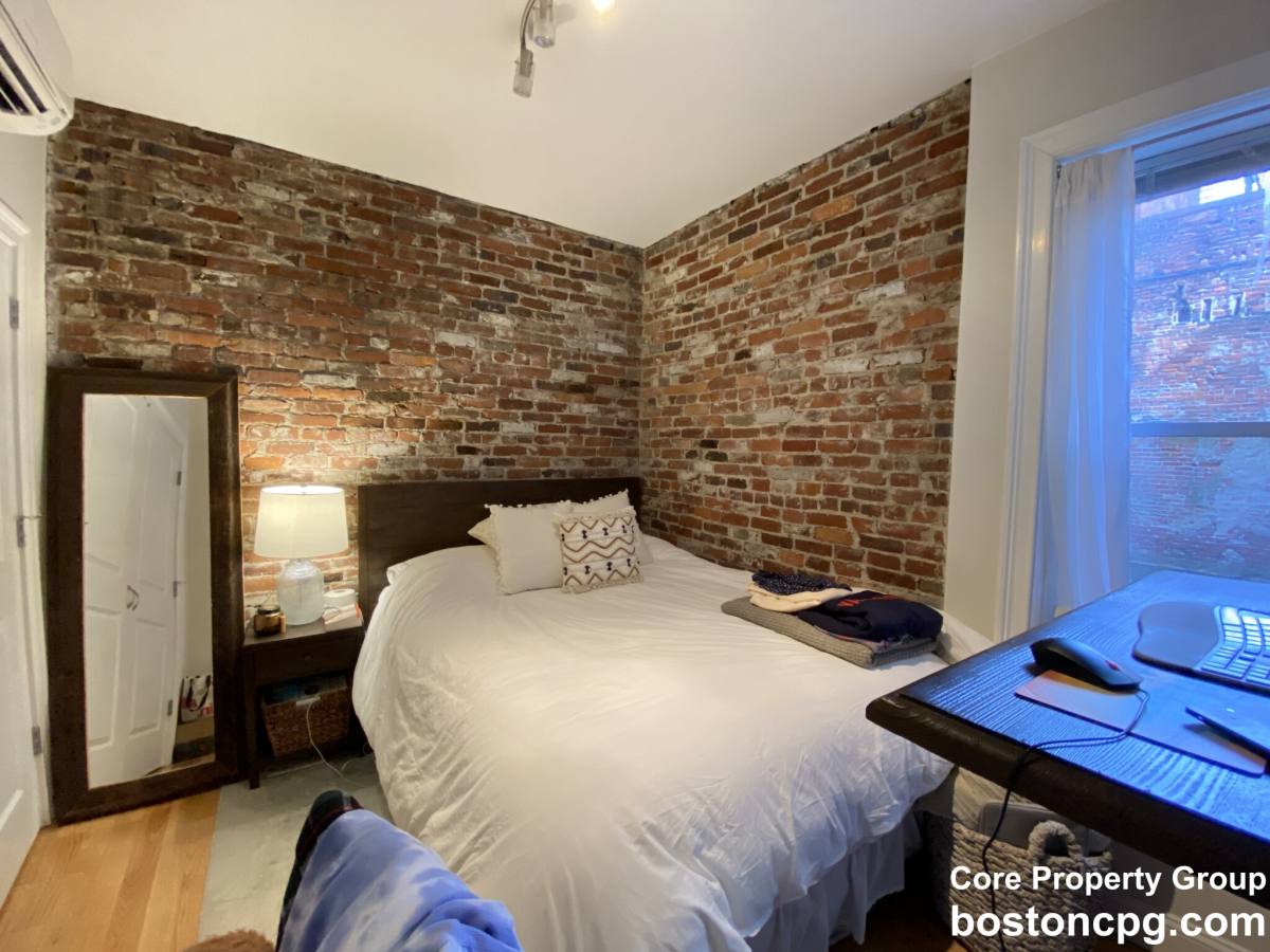 Apartment for rent at 16 Hull St #2, Boston, MA 02113