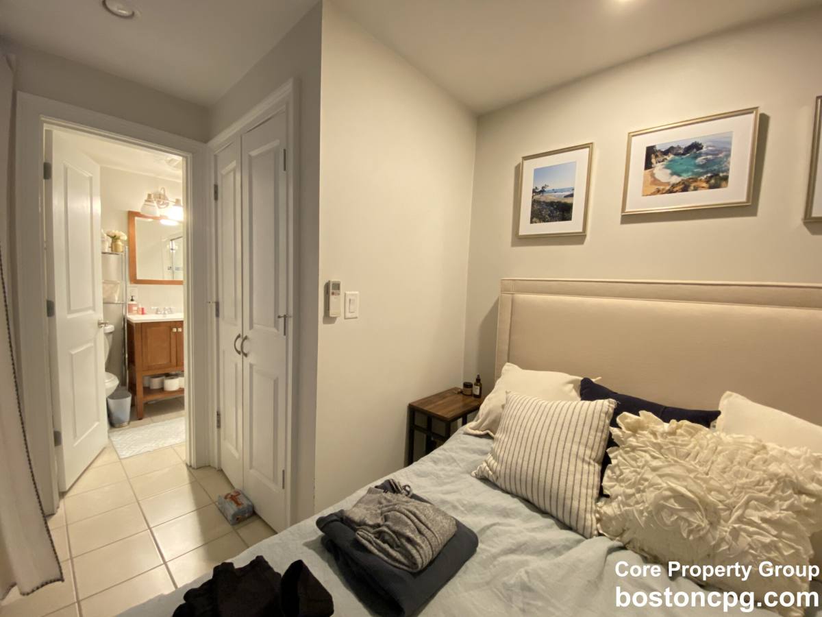 Apartment for rent at 16 Hull St #2, Boston, MA 02113