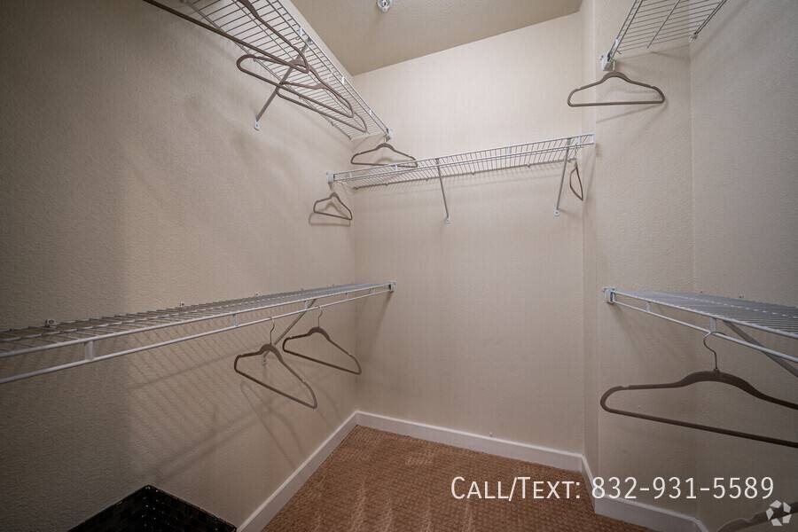 Apartment for rent at 1434 Dunlavy St #29WD1, Houston, TX 77019