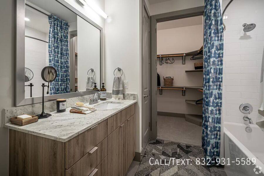 Apartment for rent at 5201 San Felipe St #RARH1, Houston, TX 77056