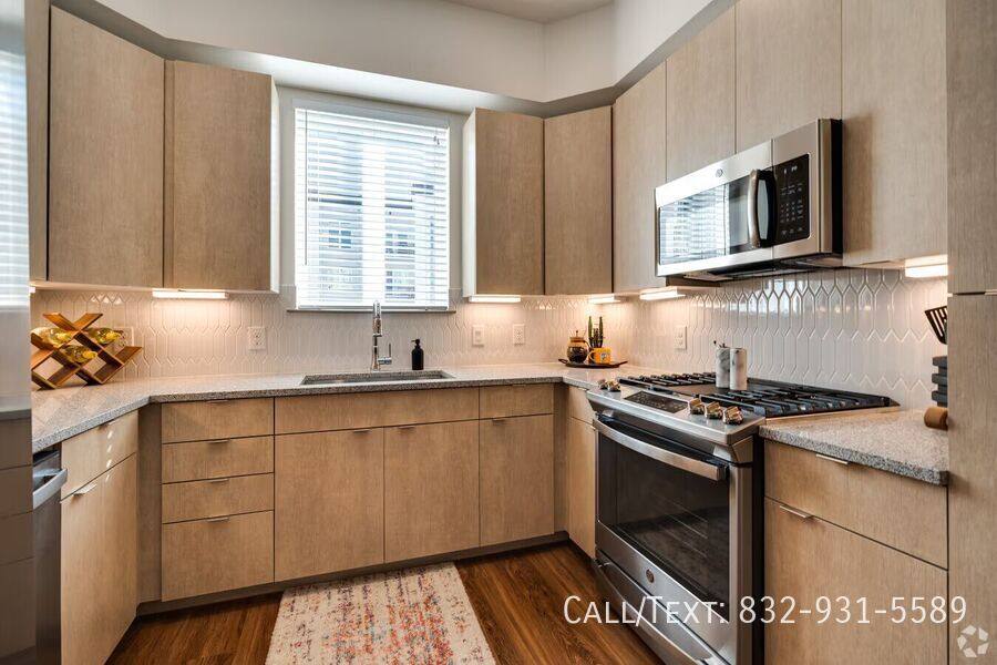 Apartment for rent at 5201 San Felipe St #RARH1, Houston, TX 77056