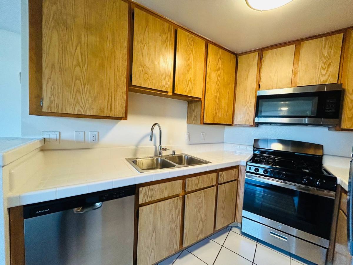 Apartment for rent at 10520 National Blvd, Los Angeles, CA 90034